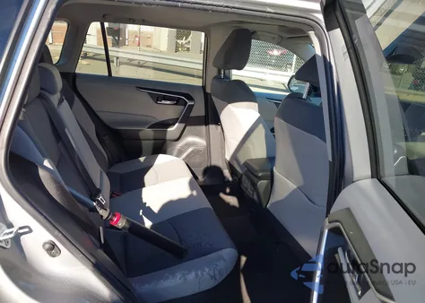 2021 Toyota Rav4 Hybrid Xle из США, поврежденный, VIN 4T3RWRFV5MU043862